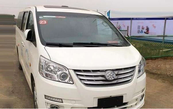 国版埃尔法上线,董明珠的银隆乘用车量产了,车标像狗爪子