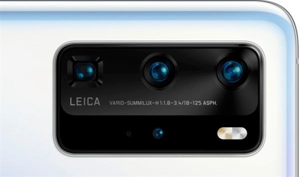 华为p40 pro宣传海报曝光:购机将附赠这款特别产品