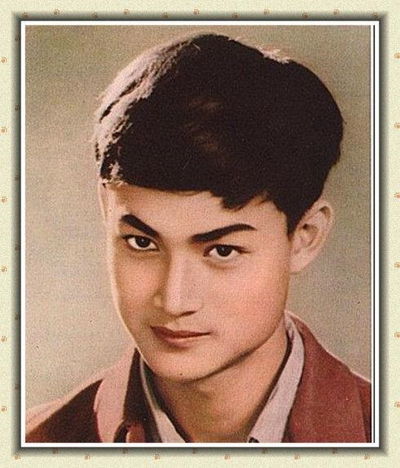 谈起《五朵金花》,你会想起杨丽坤的阿鹏哥,饰演者莫梓江已80岁