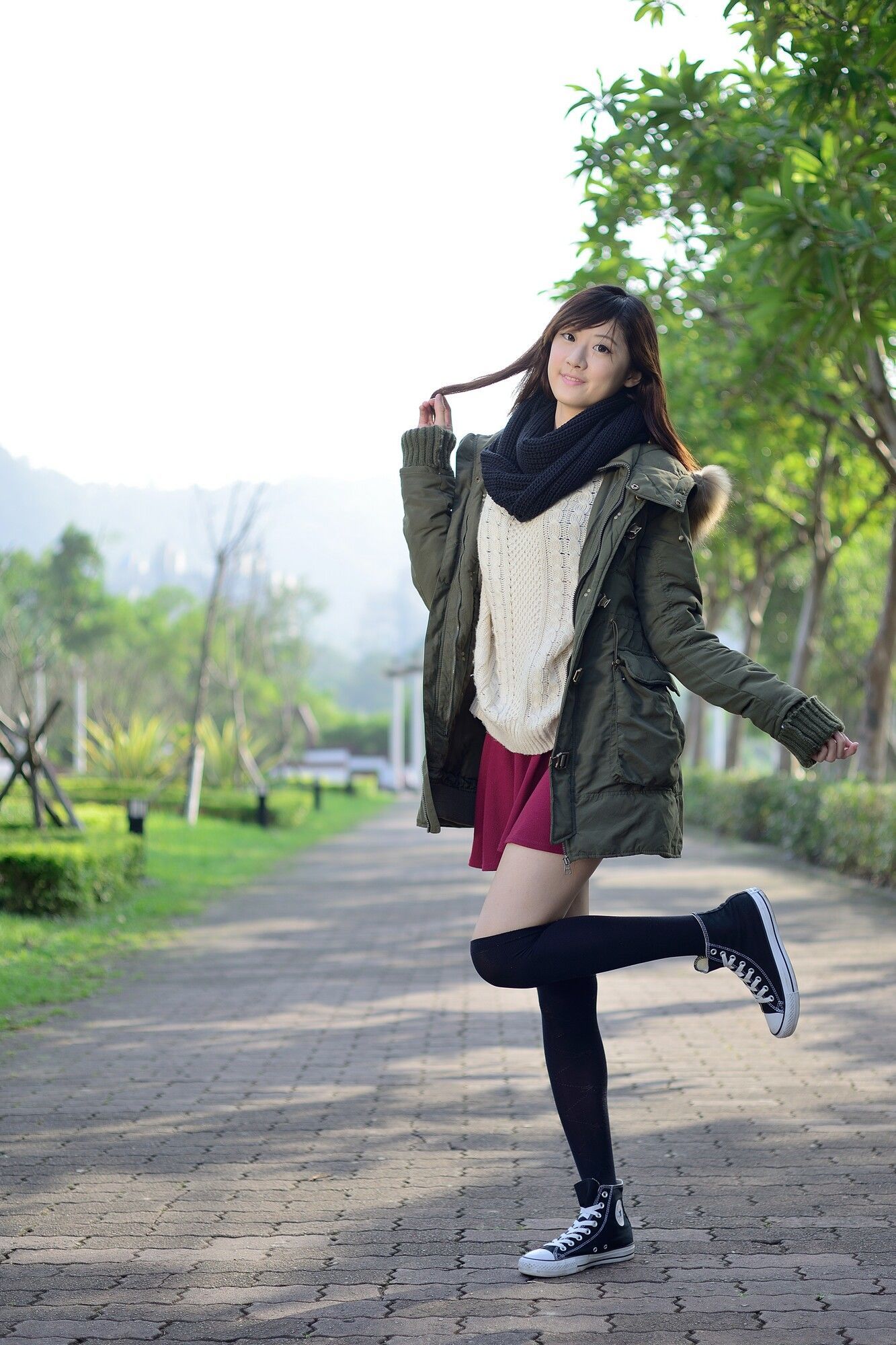 台湾美女林茉晶校园写真:清纯少女户外多姿实拍
