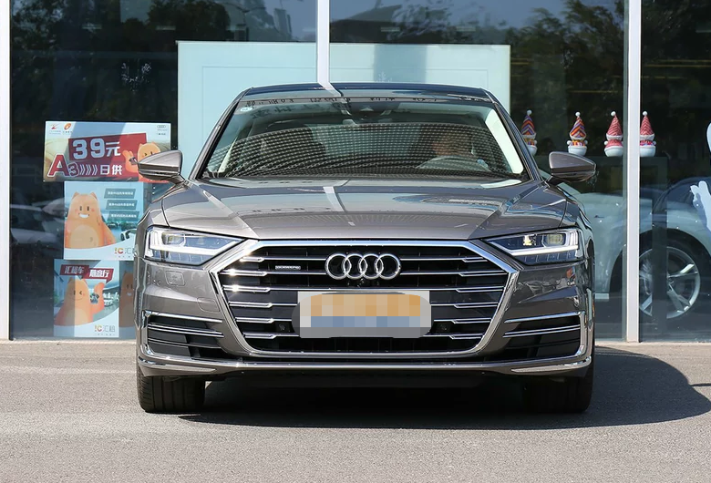 进口奥迪a8l星云灰,性价比超高,你喜欢吗?汽车的轮廓造型经典.