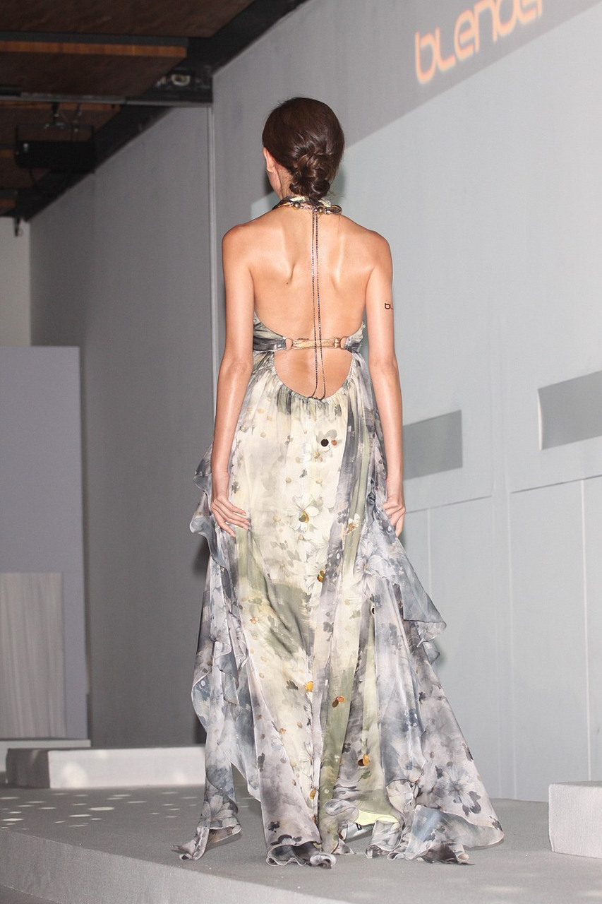 美背礼服裙,纤薄感和线条感打造出来的高级范儿!