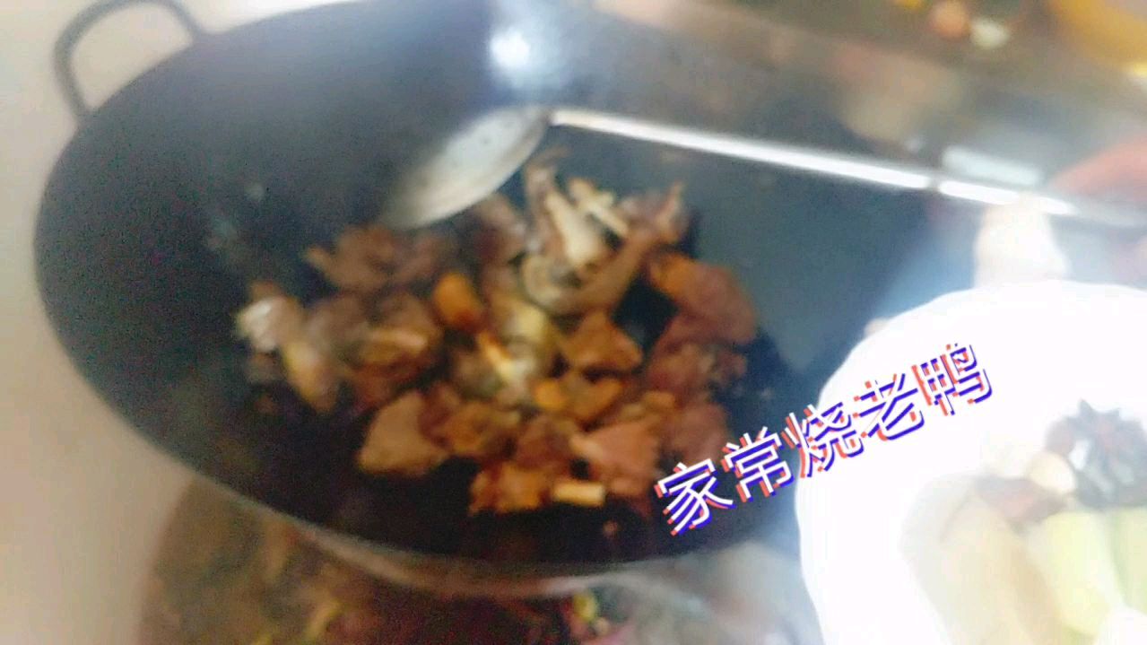 养鸭的您会烧鸭子吗?小农庄分享一道一看就会的原味烧老鸭