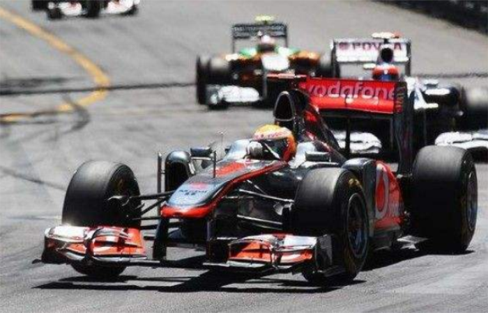 给你介绍贝纳通车队,不同色彩混搭,追求速度