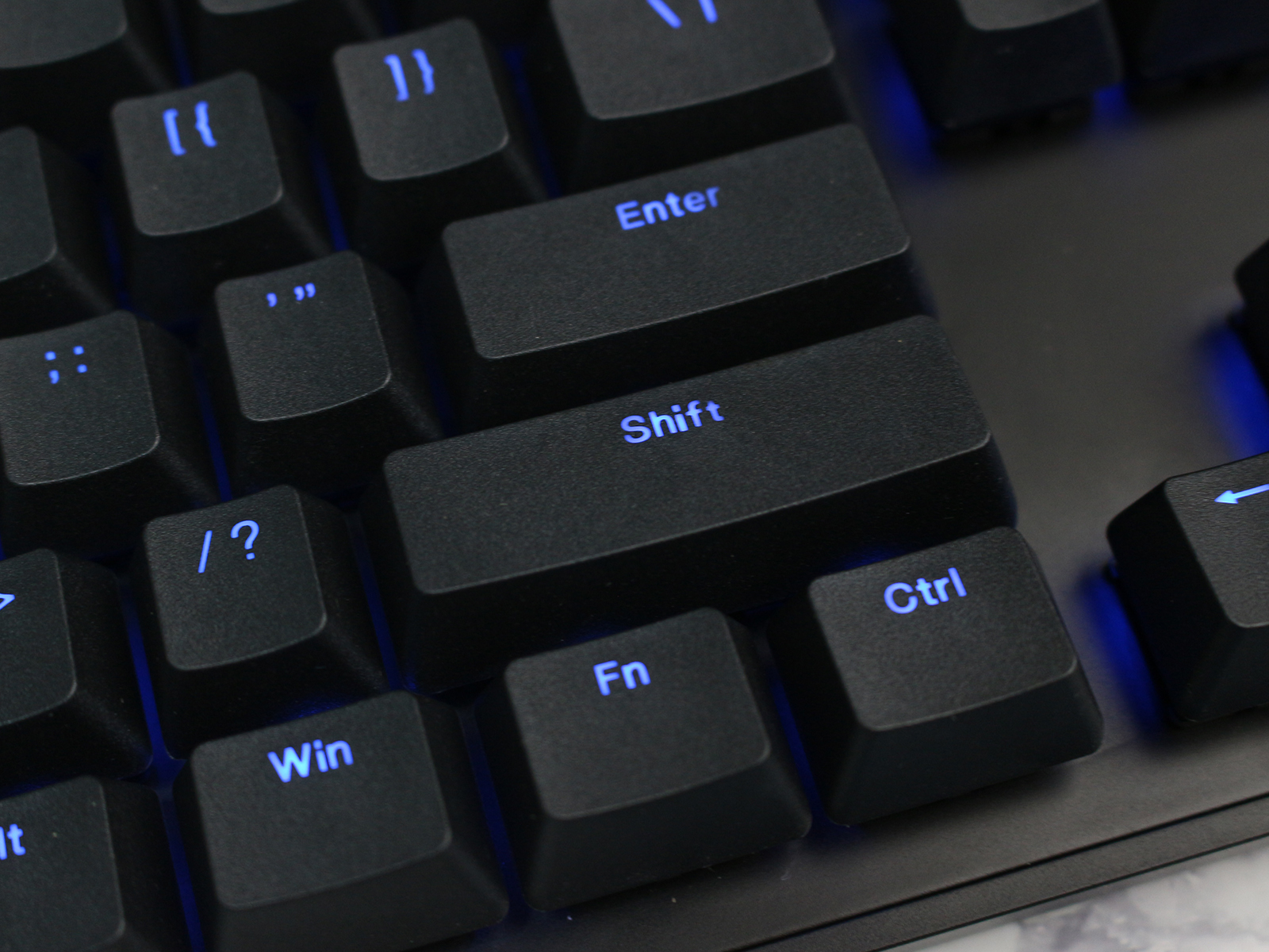 暗夜中的精灵 ikbc r300机械键盘使用体验