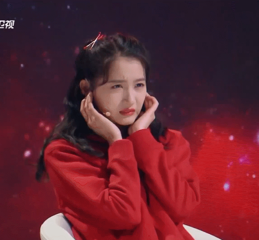 关晓彤《王牌4》玩游戏,秒变