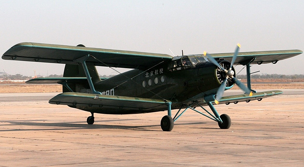 盘点:中国自行研制的第一款运输机,飞行稳定运行费用低廉的运-5