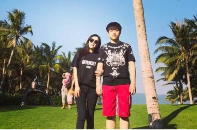 多次挑起rng粉丝争端,皇族老板却从不怼王思聪,不屑还是不敢?