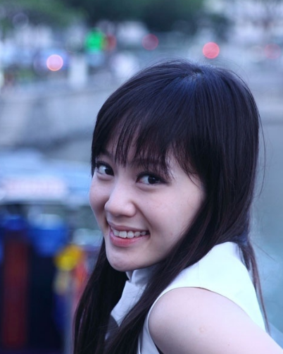 甜美清纯女星陈美心,甜美迷人令人心动