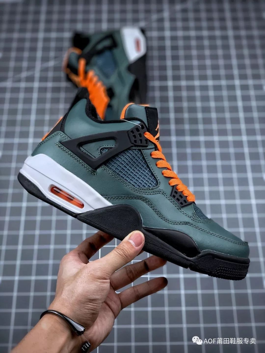 低调黑绿配色,air jordan 4 retro aj4开箱测评