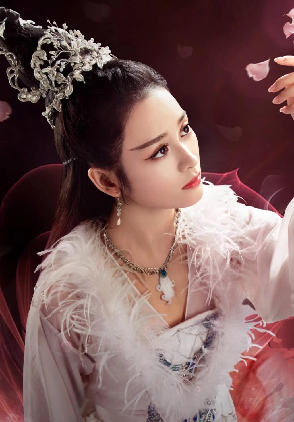 最后一个就是李溪芮了,之前在工作室的时候反响就很