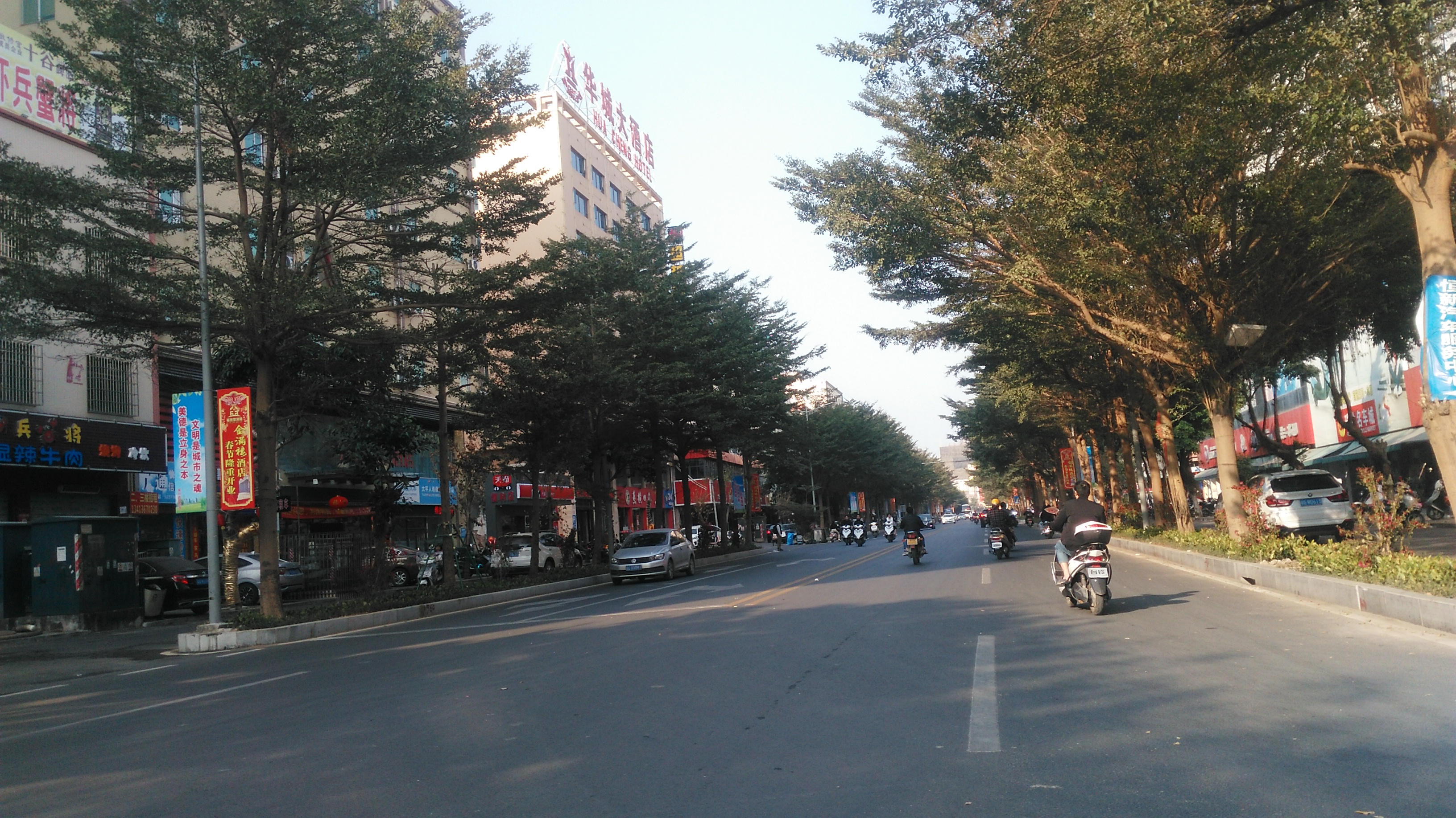 广东吴川市路上的随拍,这个城市你们来过吗?