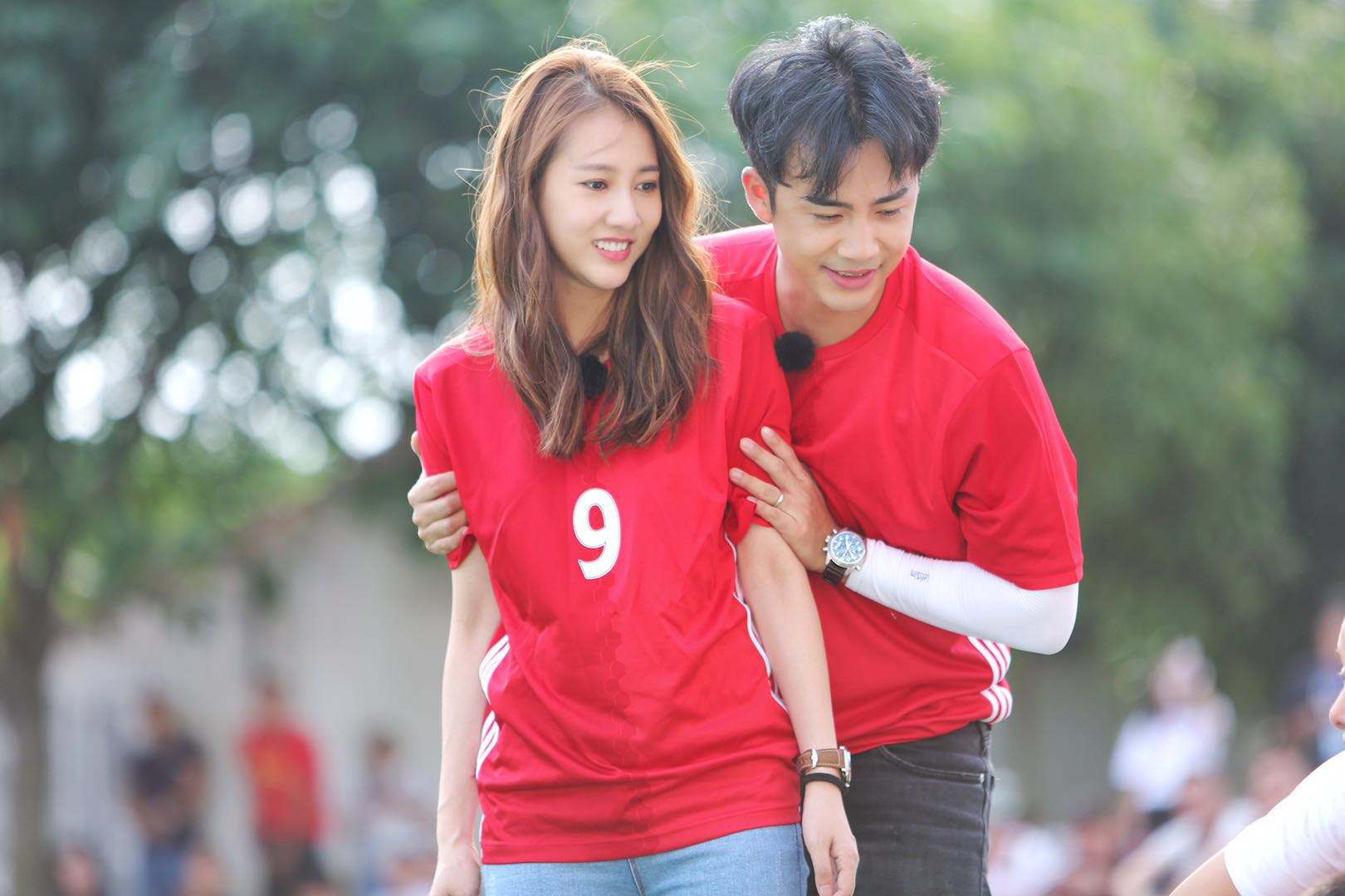 还记得那个和潘玮柏唱《不得不爱》的弦子吗?如今她过成这样!