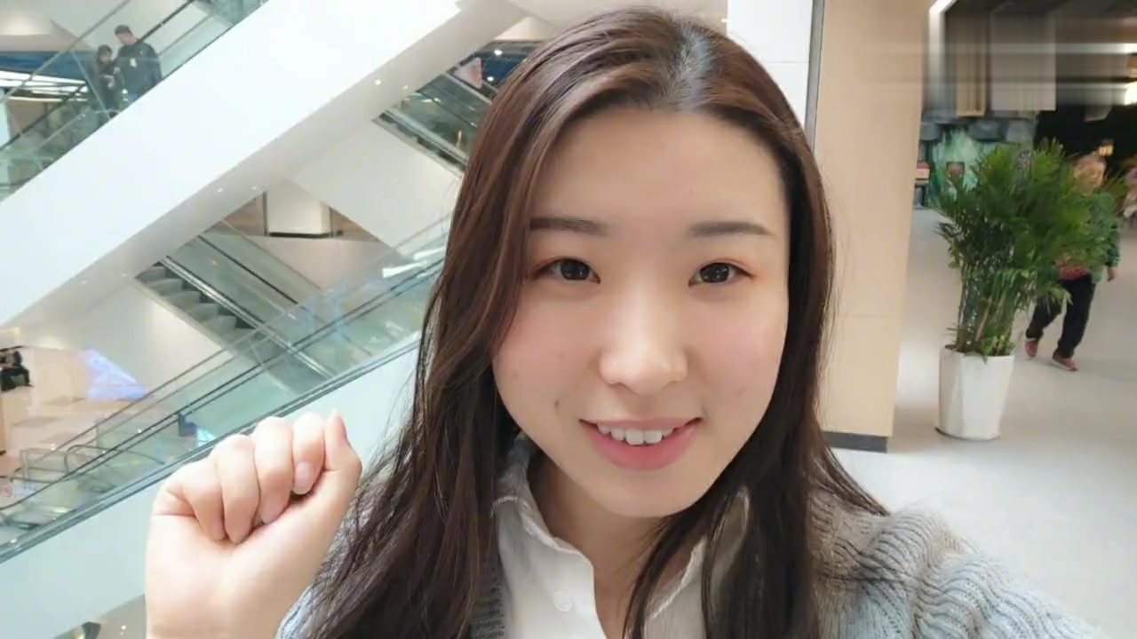 郑州新开的商场,有家四川老板发明的牛杂店,加上配料秒变小面