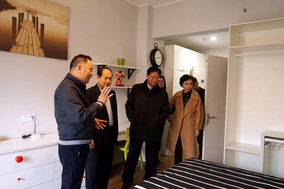 全国卫生产业企业管理协会窦熙照会长一行莅临可靠