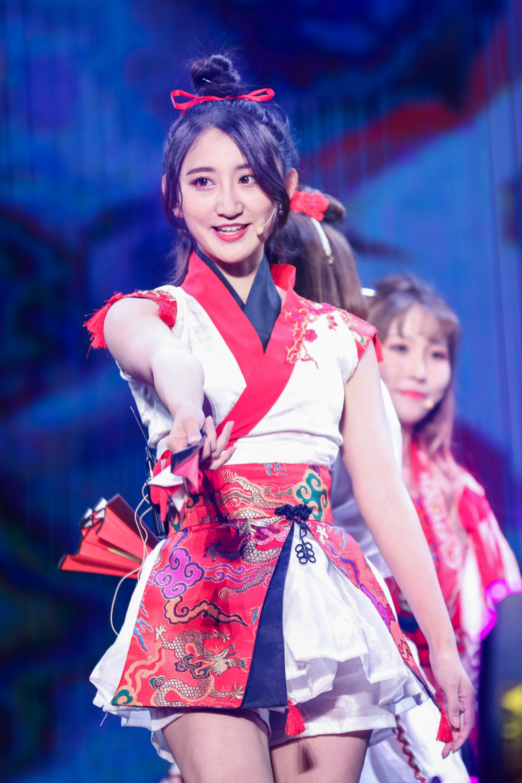 劳模上线!sing女团再现aif偶像嘉年华盛典