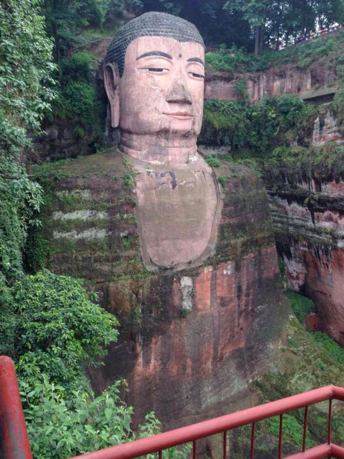 樂山大佛,不僅只有你想象中的大而已,裡面的秘密更多!