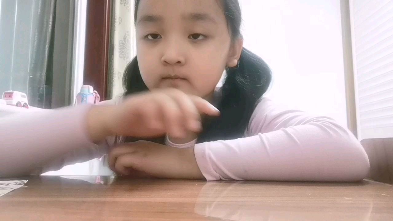 今天我们拆一个自制冰激凌车盲袋