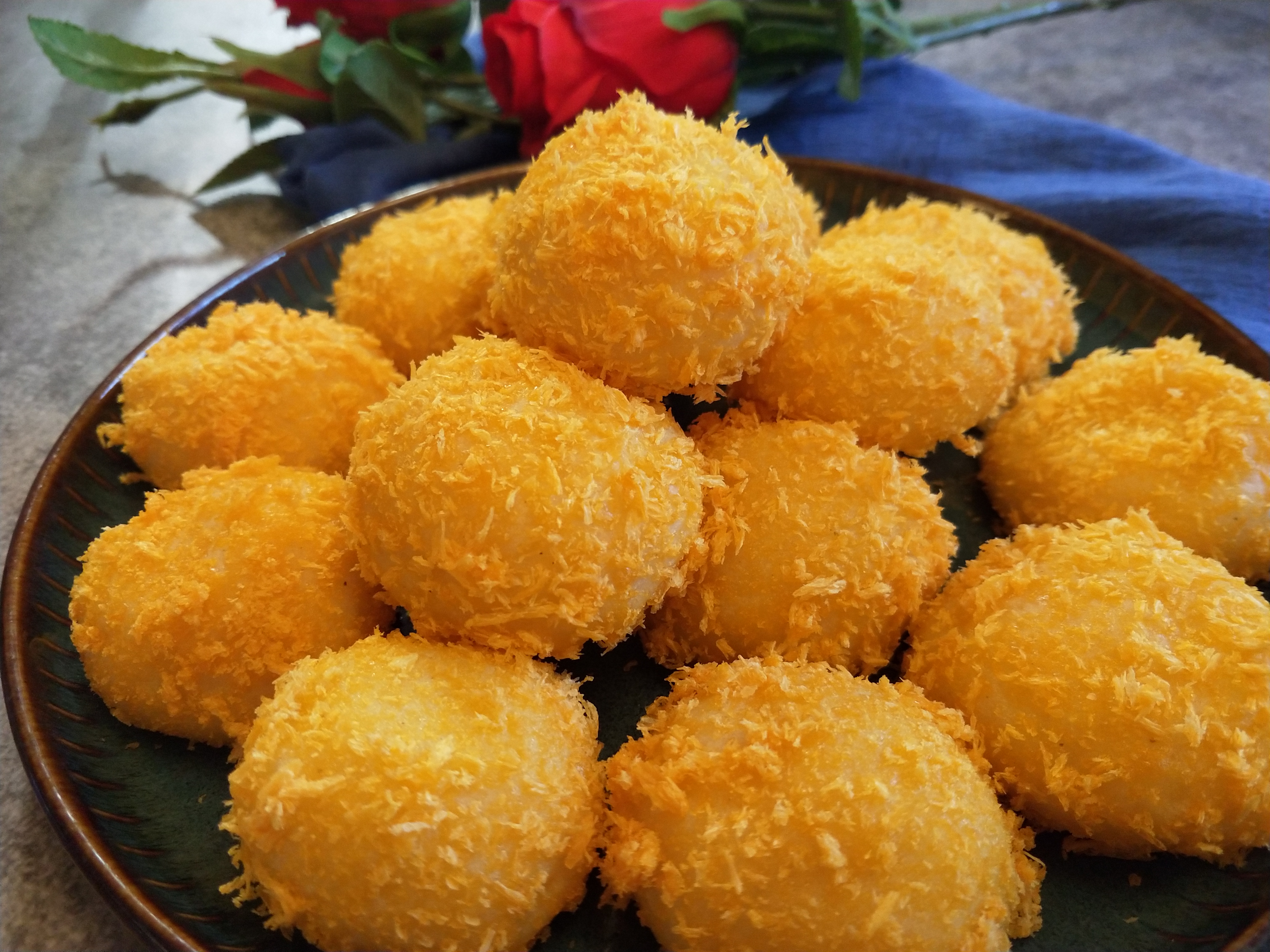 这样做的土豆芝士球,能拉丝无油更健康,蘸上番茄酱,一口一个