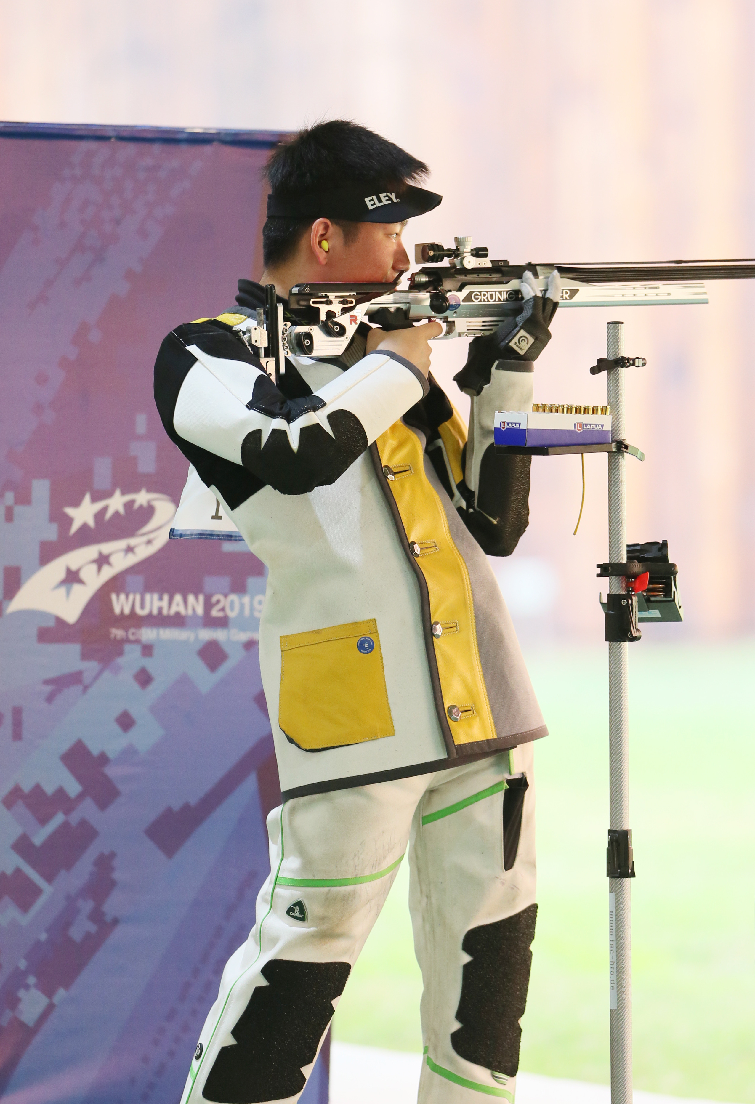 射击——男子300米步枪军事速射团体赛:中国队夺冠