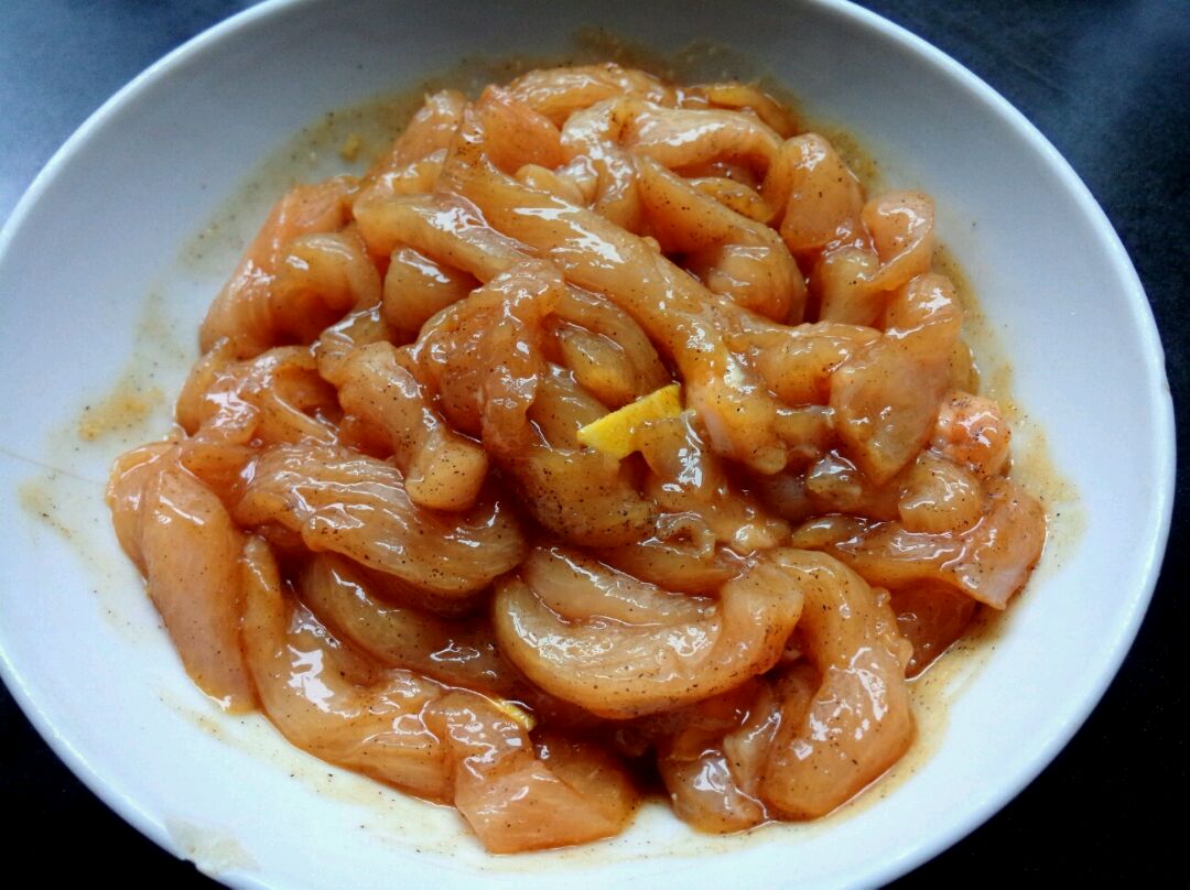 糖醋鸡胸肉,外酥里嫩,香甜可口,下酒又下饭