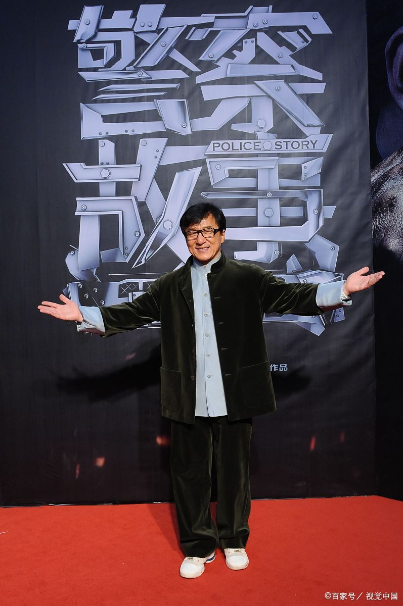 成龙,原名陈港生,1954年4月7日出生于香港,是中国香港的著名男演员