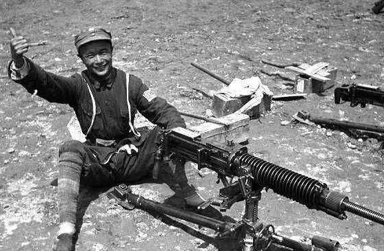 新四军装备比八路军要好,只是因为一个人?都是老蒋耍的花招