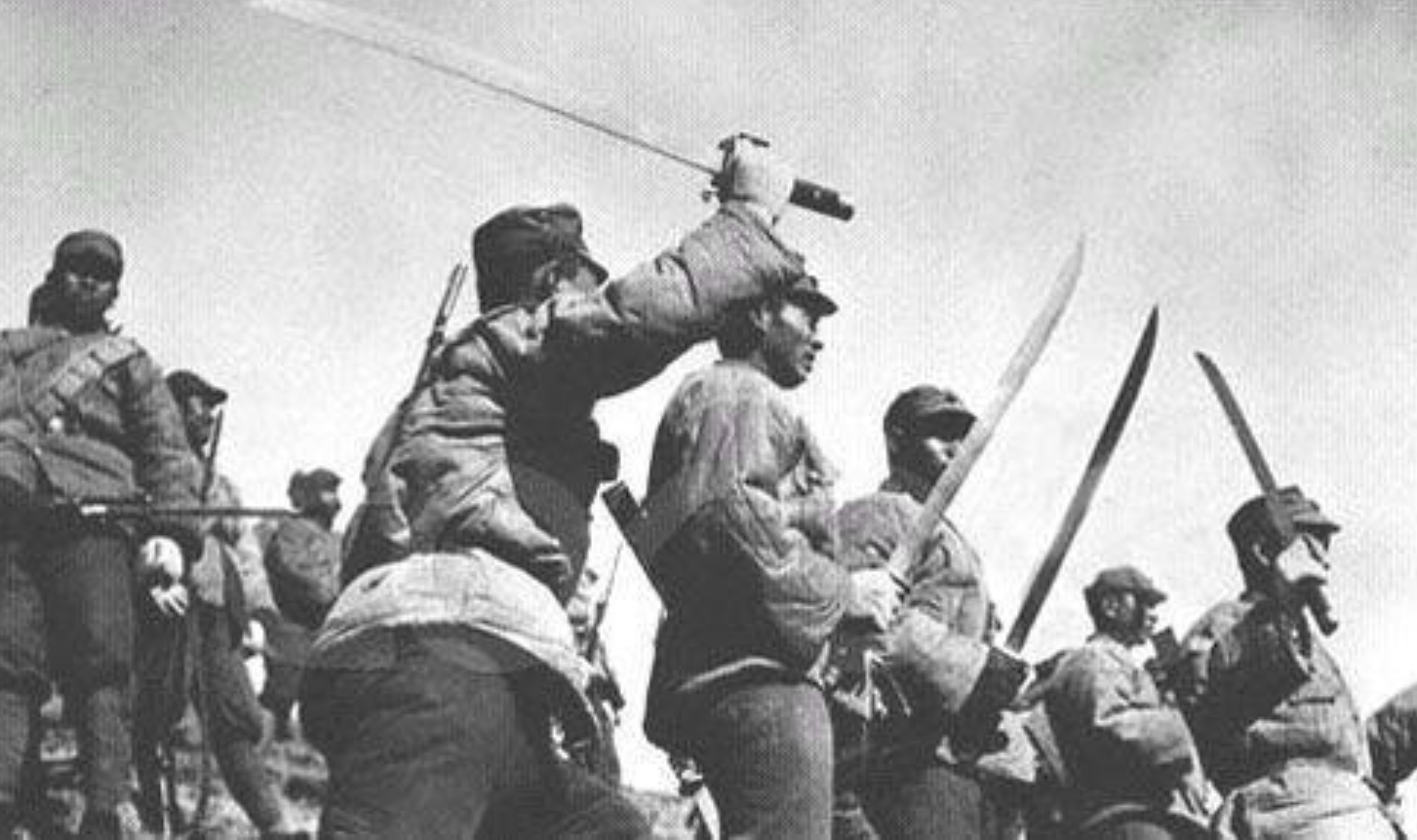 抗战究竟多艰难,中国军人看到日军冲锋就高兴,因为能捡到此物