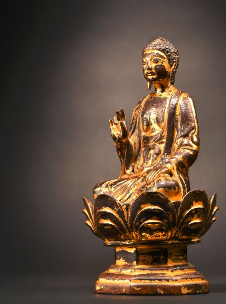 辽代 铜鎏金炽盛光佛坐像