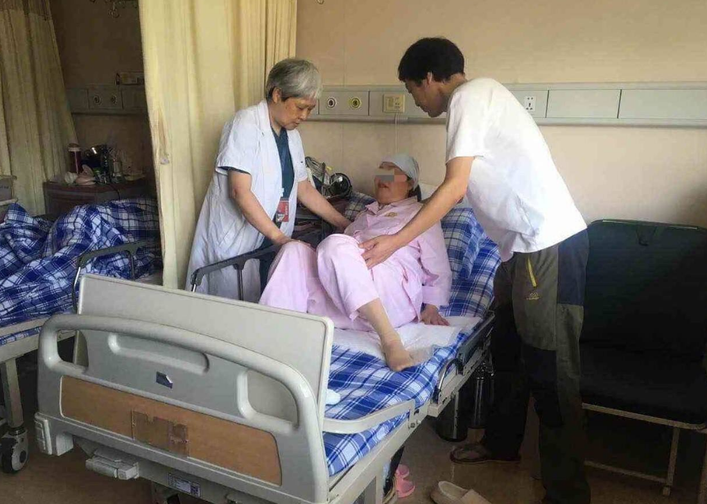 分娩界奇迹:山东67岁高龄产妇生子,医生称真是一波高风险操作