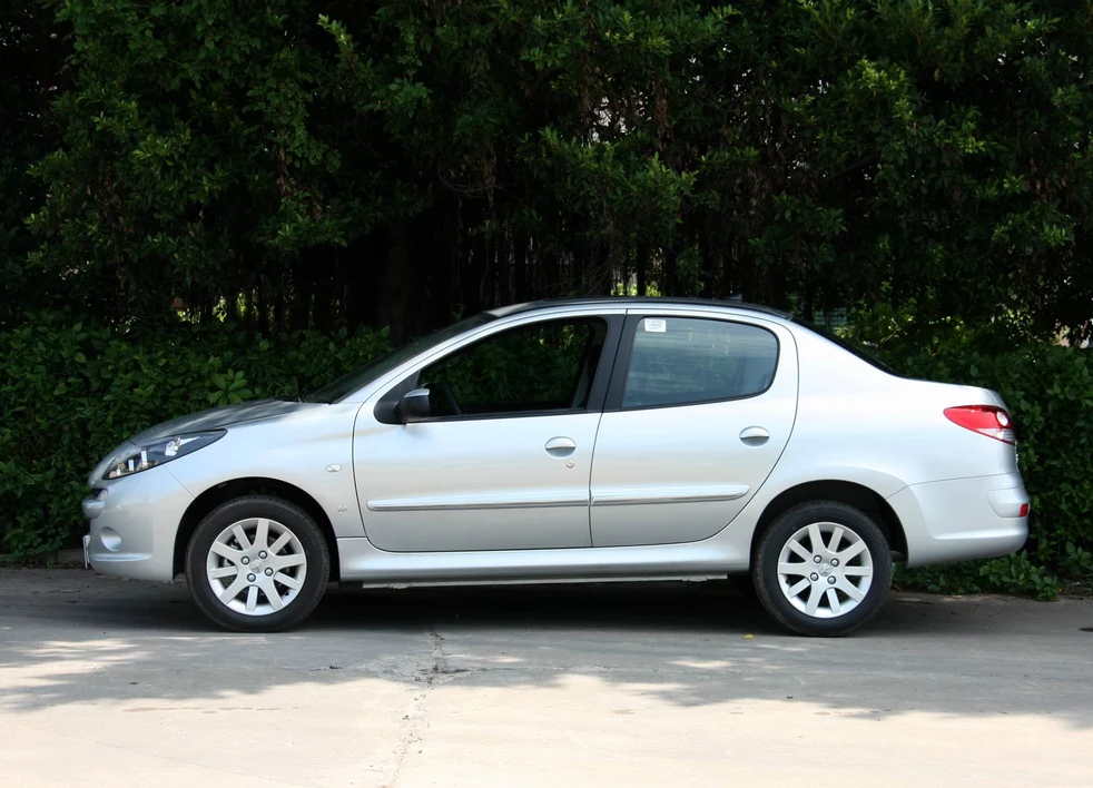 为大家图解一款标致207三厢 1.6l 手动 品乐版