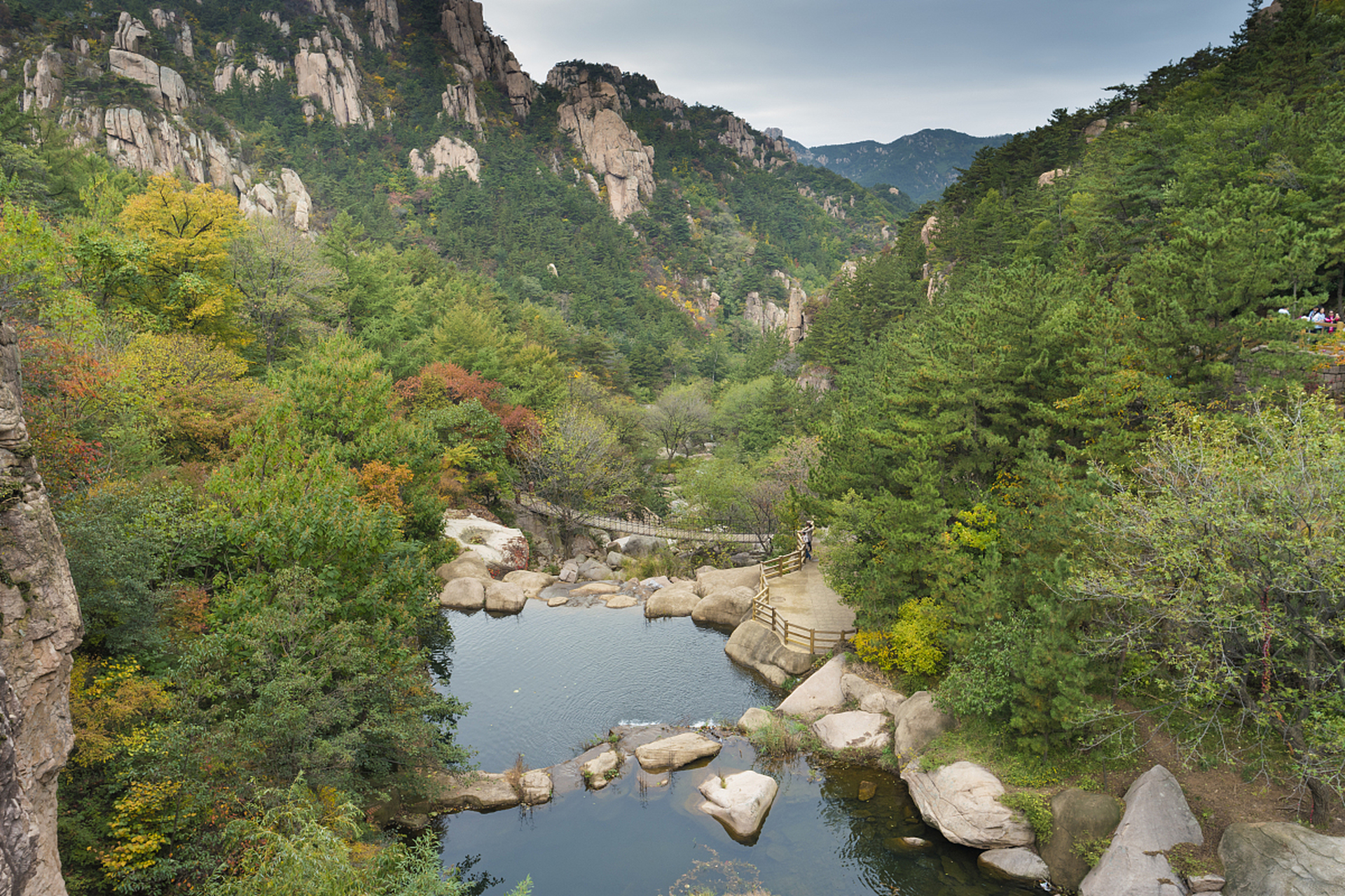 辽宁大芦花风景区,这个名字听起来就充满了诗意和神秘.