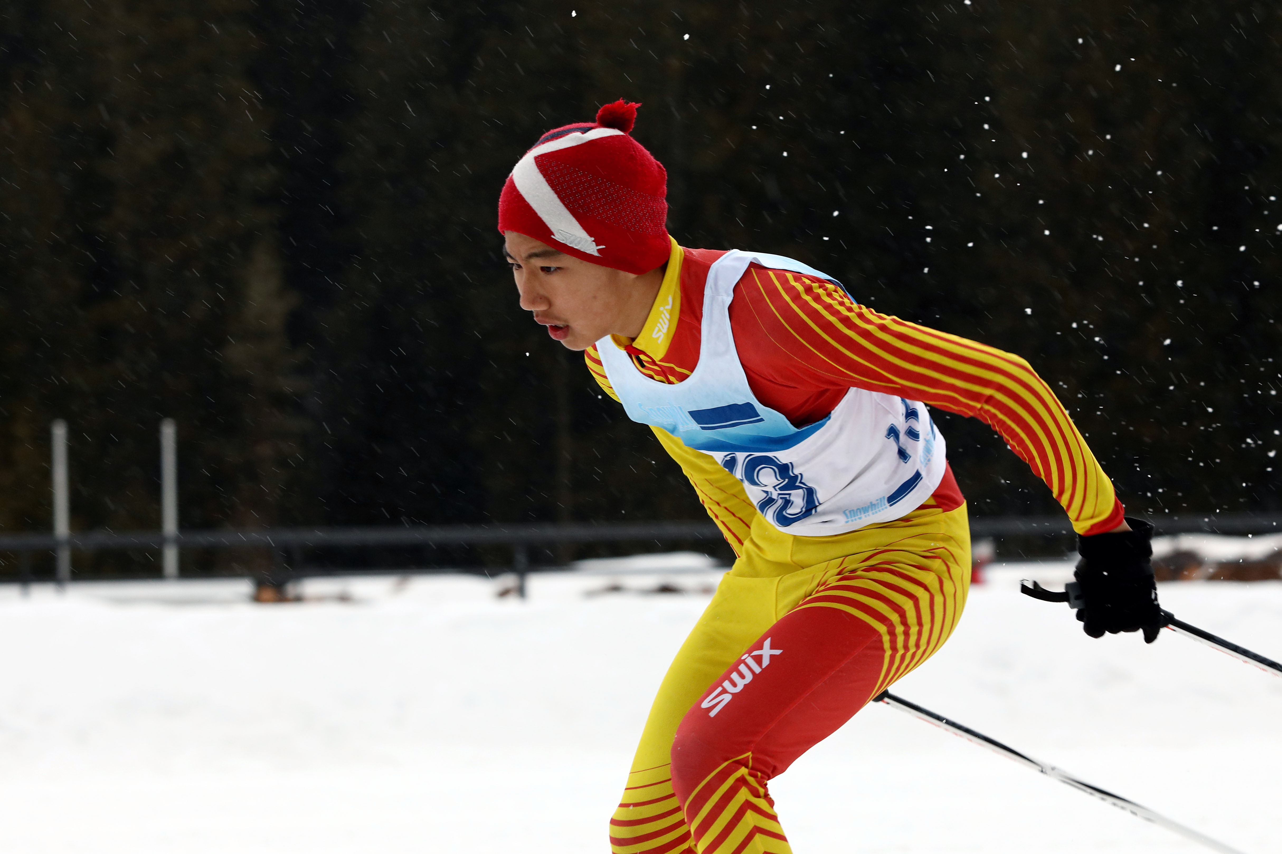 赴欧外训中国健儿挥汗迎新春