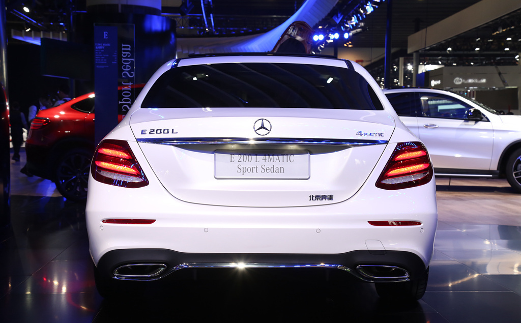 为大家浅读一款奔驰e200l