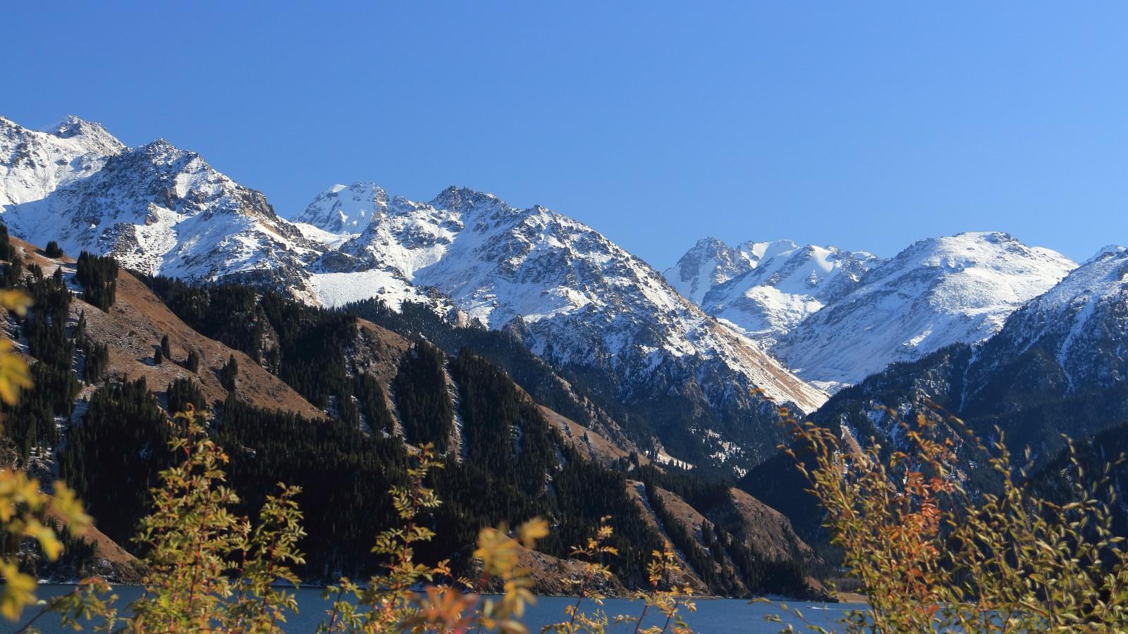 风光摄影:新疆天池风景