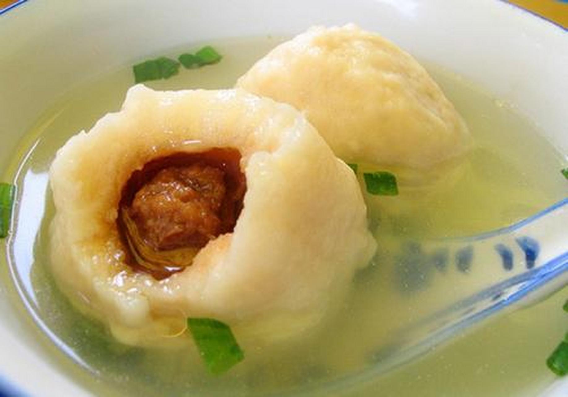 七星鱼丸是福建著名的汤菜之一.