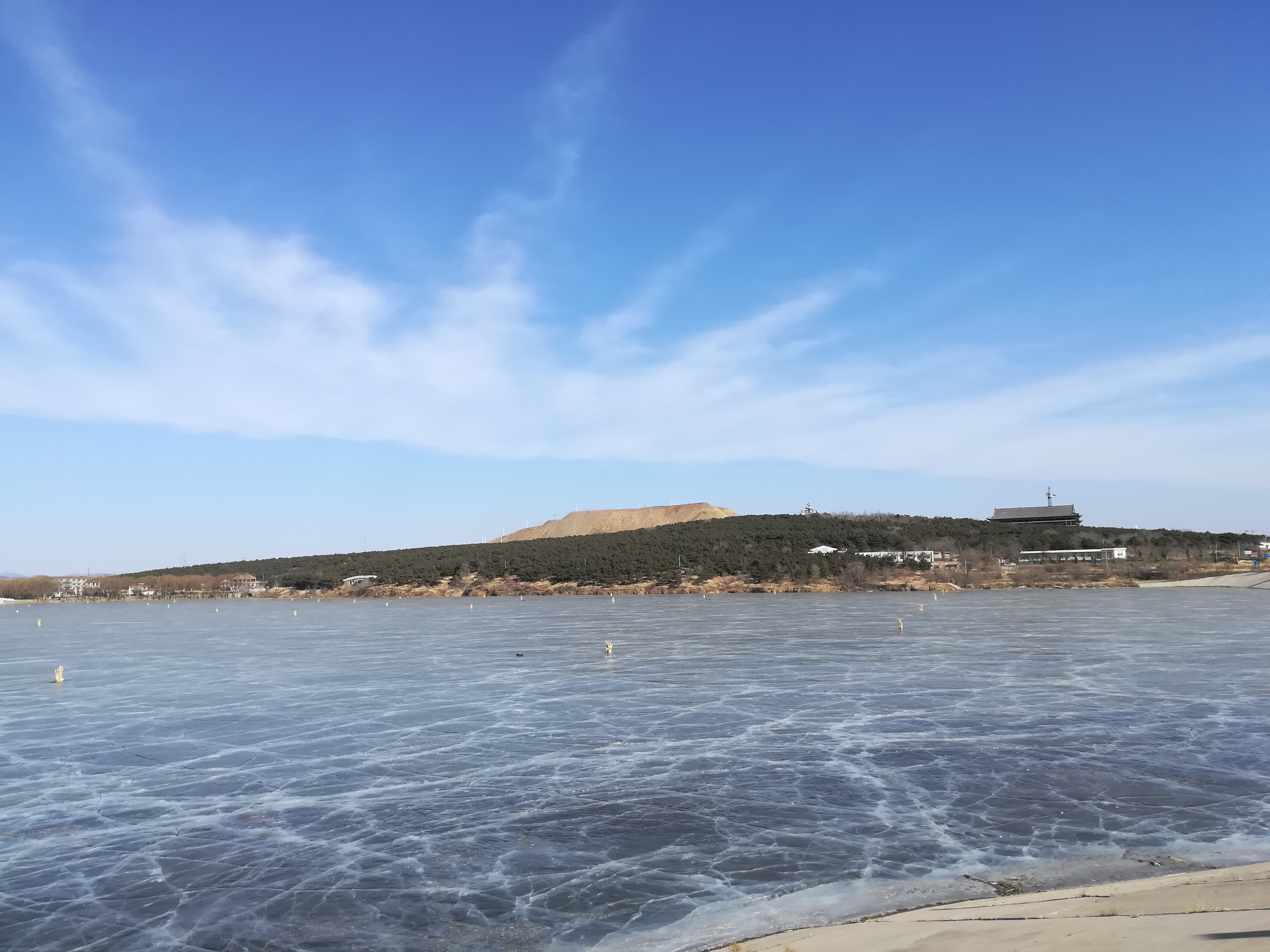 辽宁阜新松涛湖冬季的风景