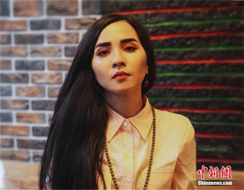 战争中的美:专访阿富汗女摄影师法蒂玛·侯赛因