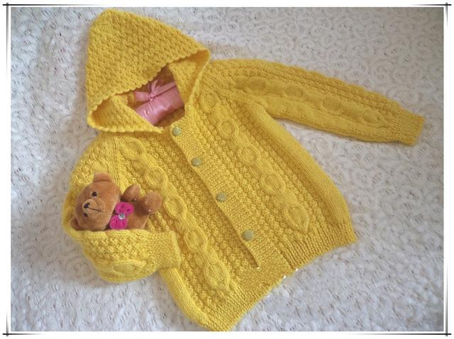 编织漂亮可爱的儿童开衫毛衣,很暖和实用,带详解