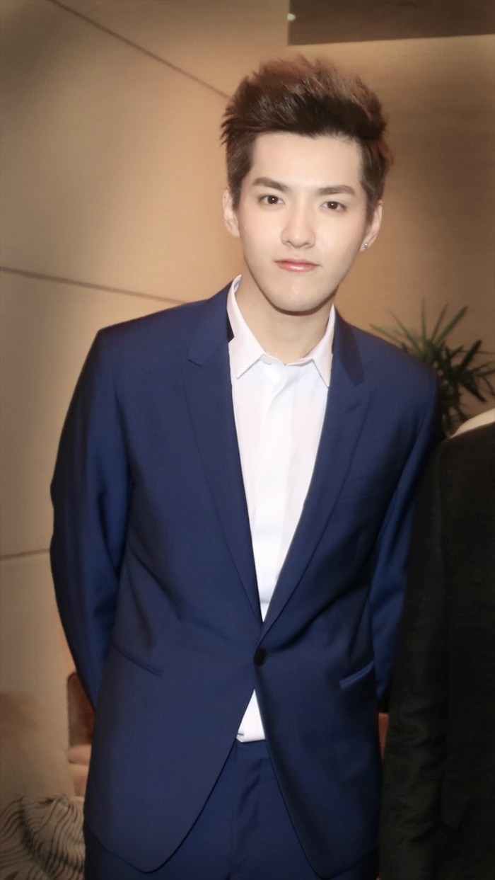 吴亦凡新专辑美区下架,a妹经纪人发推庆祝,网友:这下丢人了!