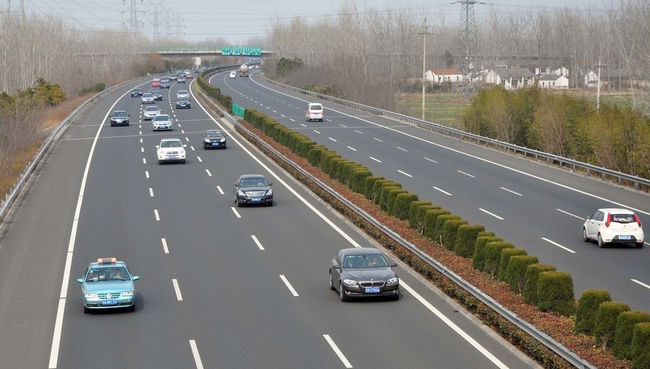 高速开车速度多少才省油?不是100更不是80,而是这个数