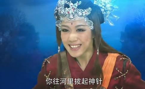 活佛济公中乾坤洞主的妖精后宫:赤练丑陋绿姬忠心,白雪人见人爱