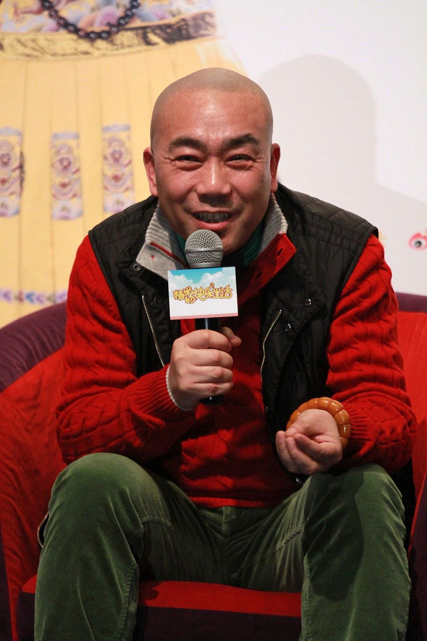 相声演员杨议到北京演出,遛弯,看见有家店里,有六版猴票,老板信誓旦旦