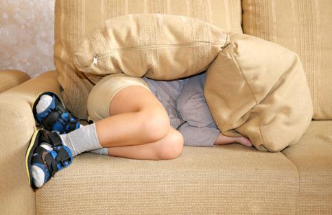 虎毒不食子,男孩熟睡中被母亲用一锅滚烫的油烫伤,成为二级重伤