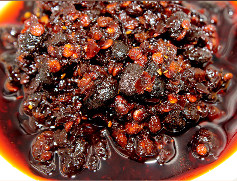 教你自制超级开胃的老干妈豆豉酱,烧菜,拌饭放一点,味道好极了