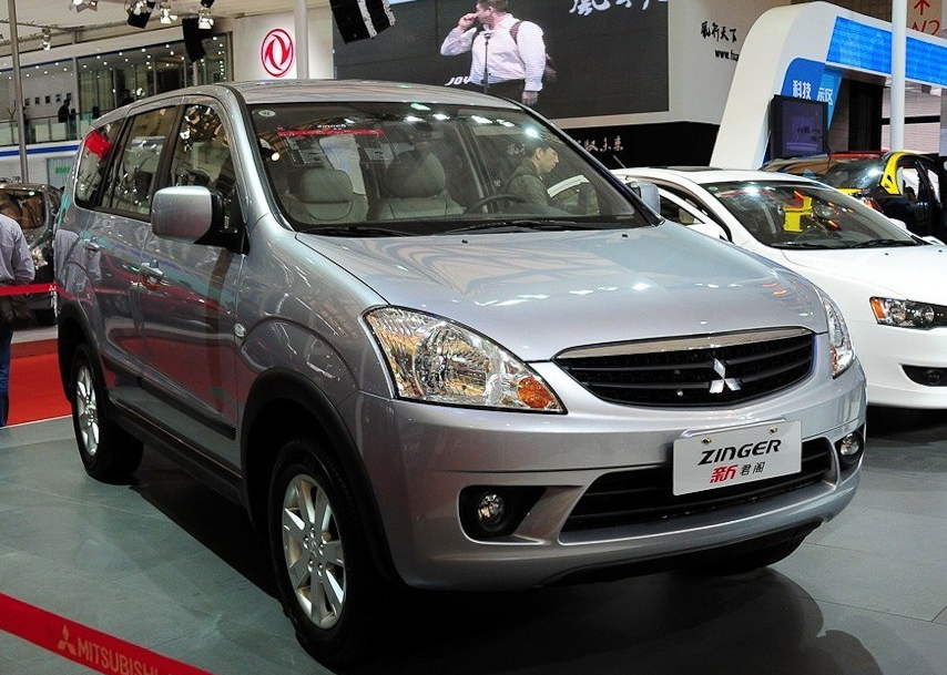 稳定好开的三菱君阁2.0l 自动旗舰版