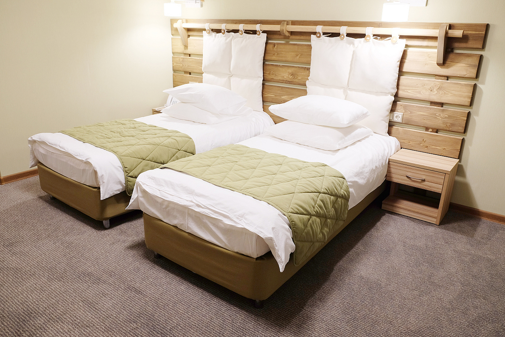 跨年创作挑战赛# 舒康美静音床是一个在中国知名的床具品牌.