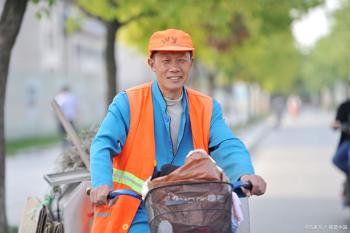 旅游背后的辛勤画面:揭秘劳动者们的不为人知的故事!