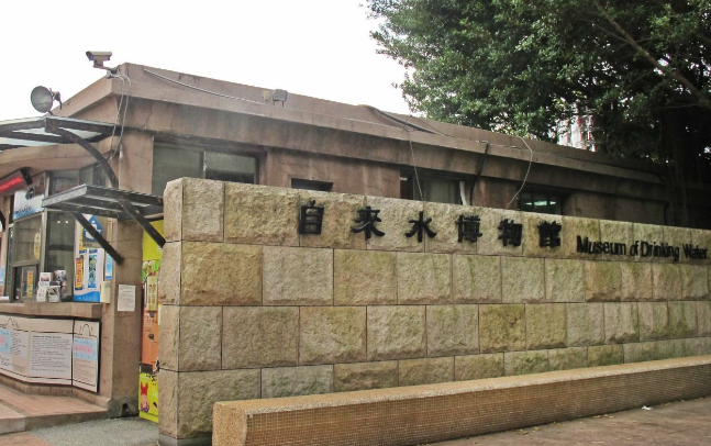 莽葛拾遗,这家书店在台北很有特色,风格古朴典雅,一进去当然会觉得很