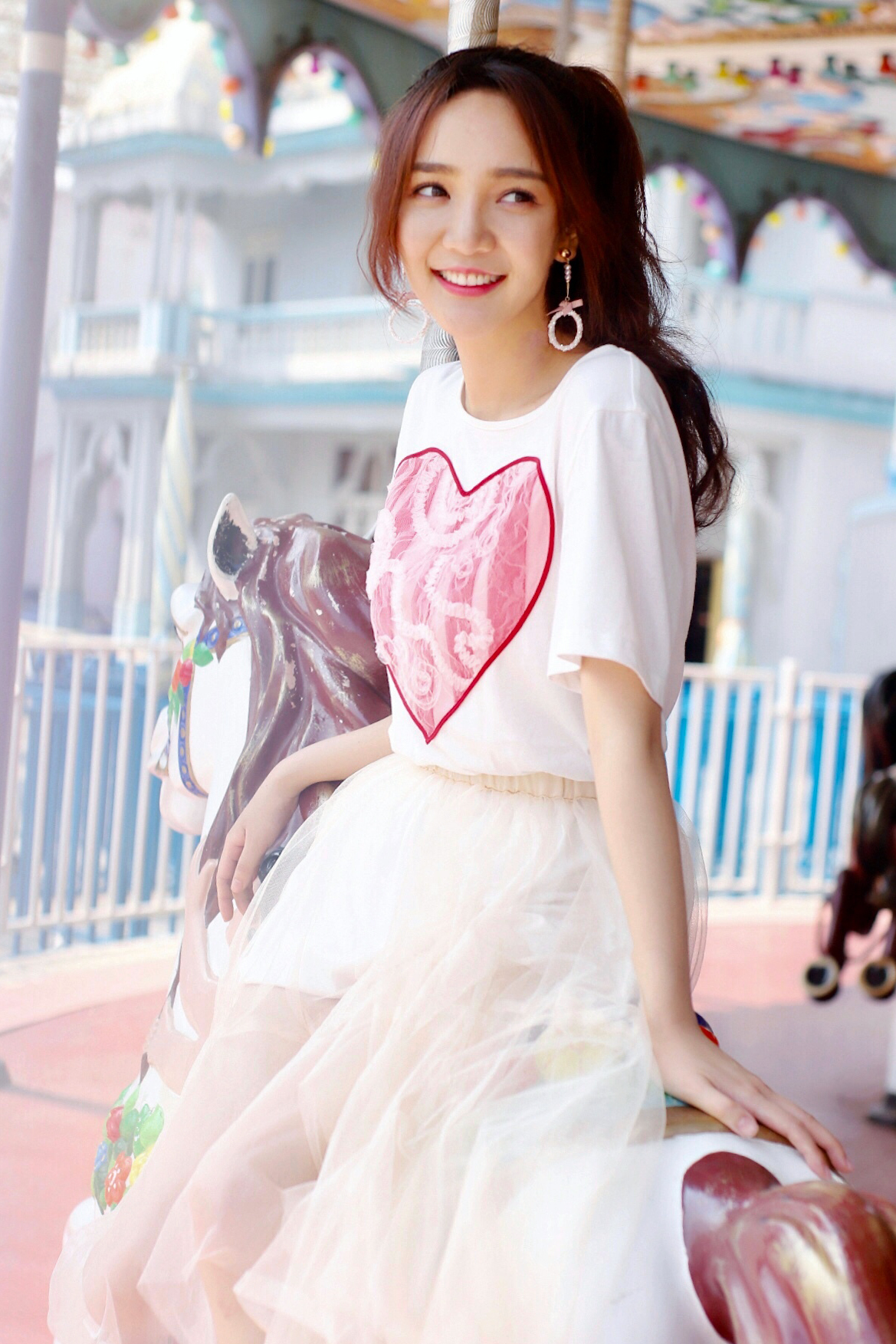 靳梦佳:清新靓丽的小仙女,让人一见倾心